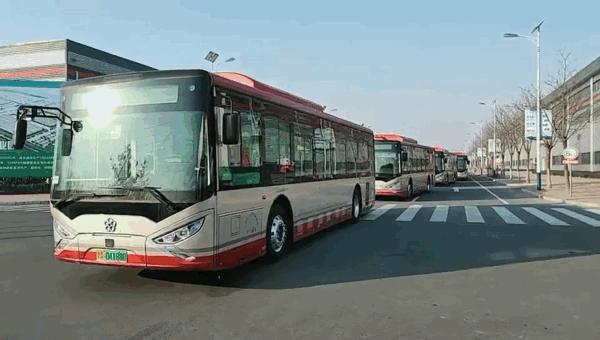 天津演员演绎独白艺术风采